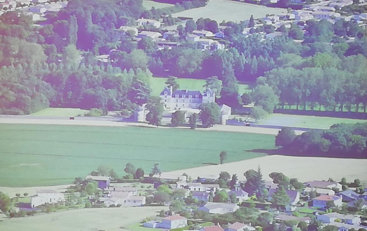 Vila Au Grain D'Orge Echire Exteriér fotografie