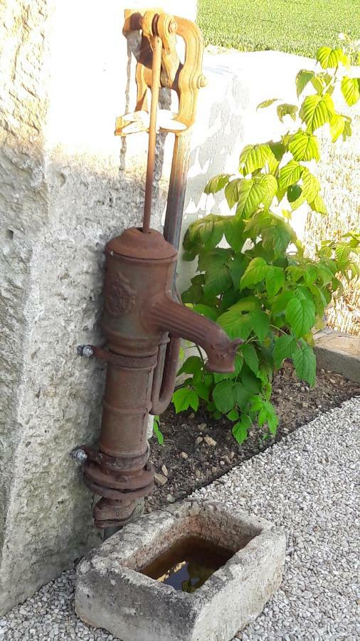 Vila Au Grain D'Orge Echire Exteriér fotografie