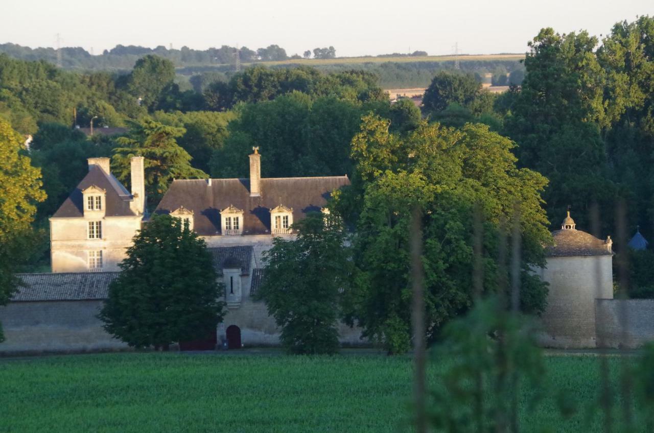 Vila Au Grain D'Orge Echire Exteriér fotografie